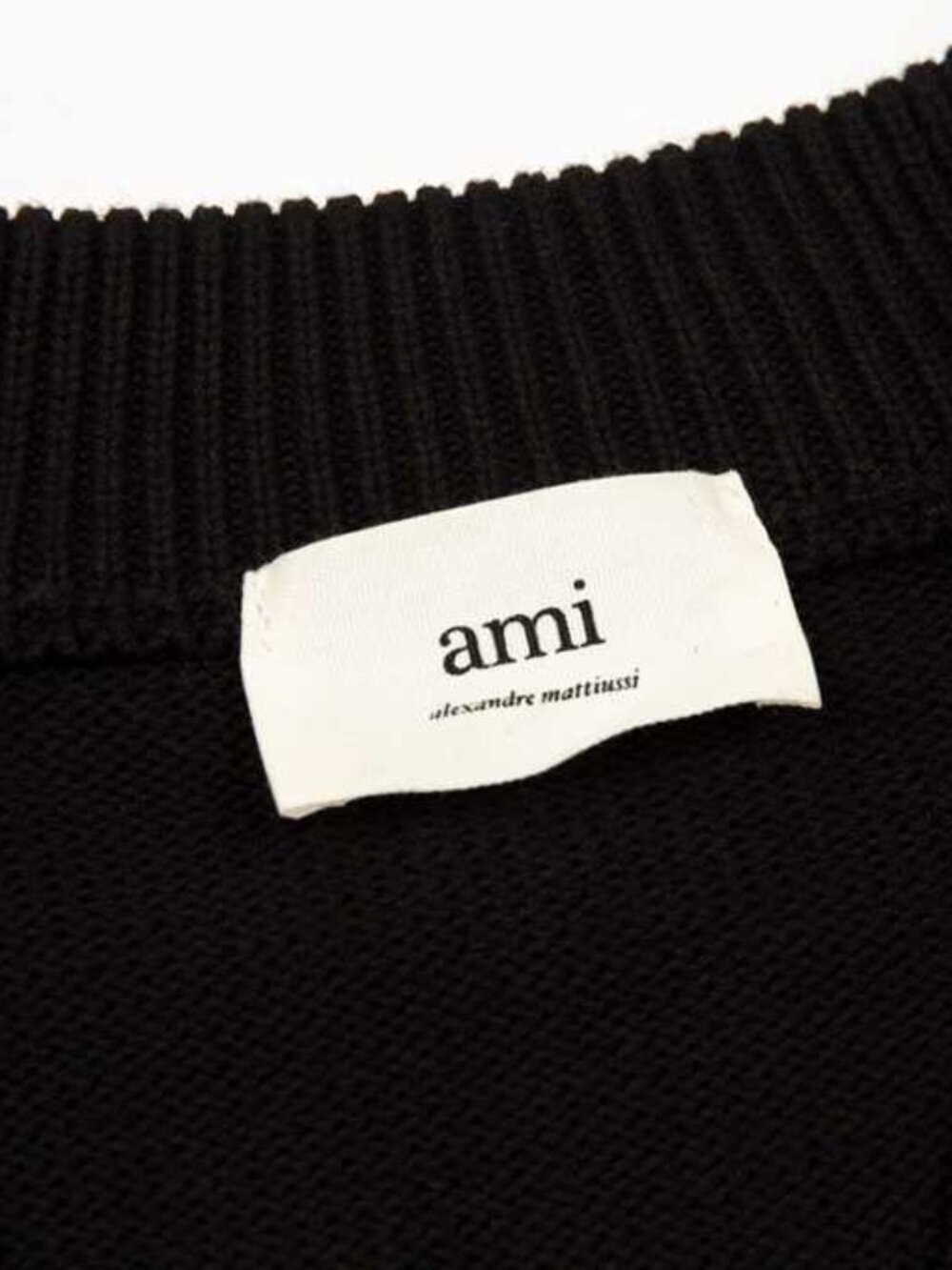AMI Paris Black Red Heart A Logo V-Neck Cardigan1. AMI Paris Black Red Heart - Picture 3 of 7